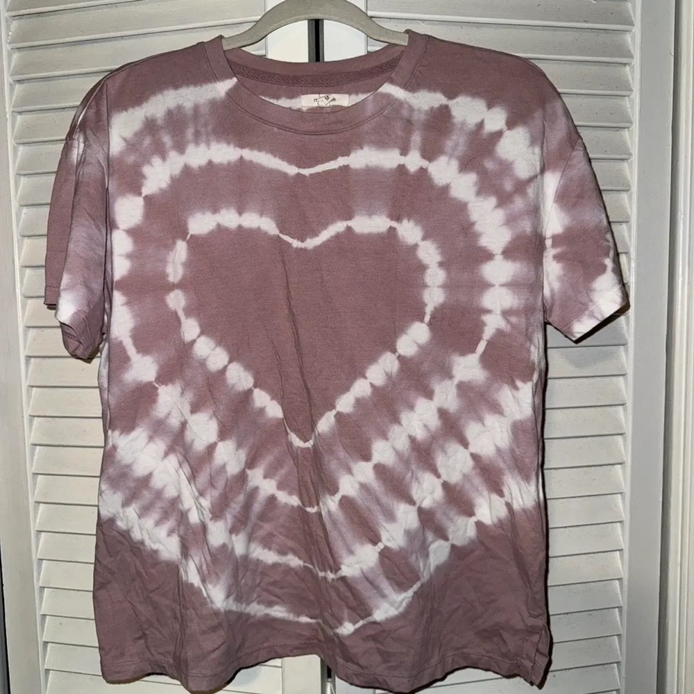 Maurices Mauve and White Heart Tie-Dye Tee